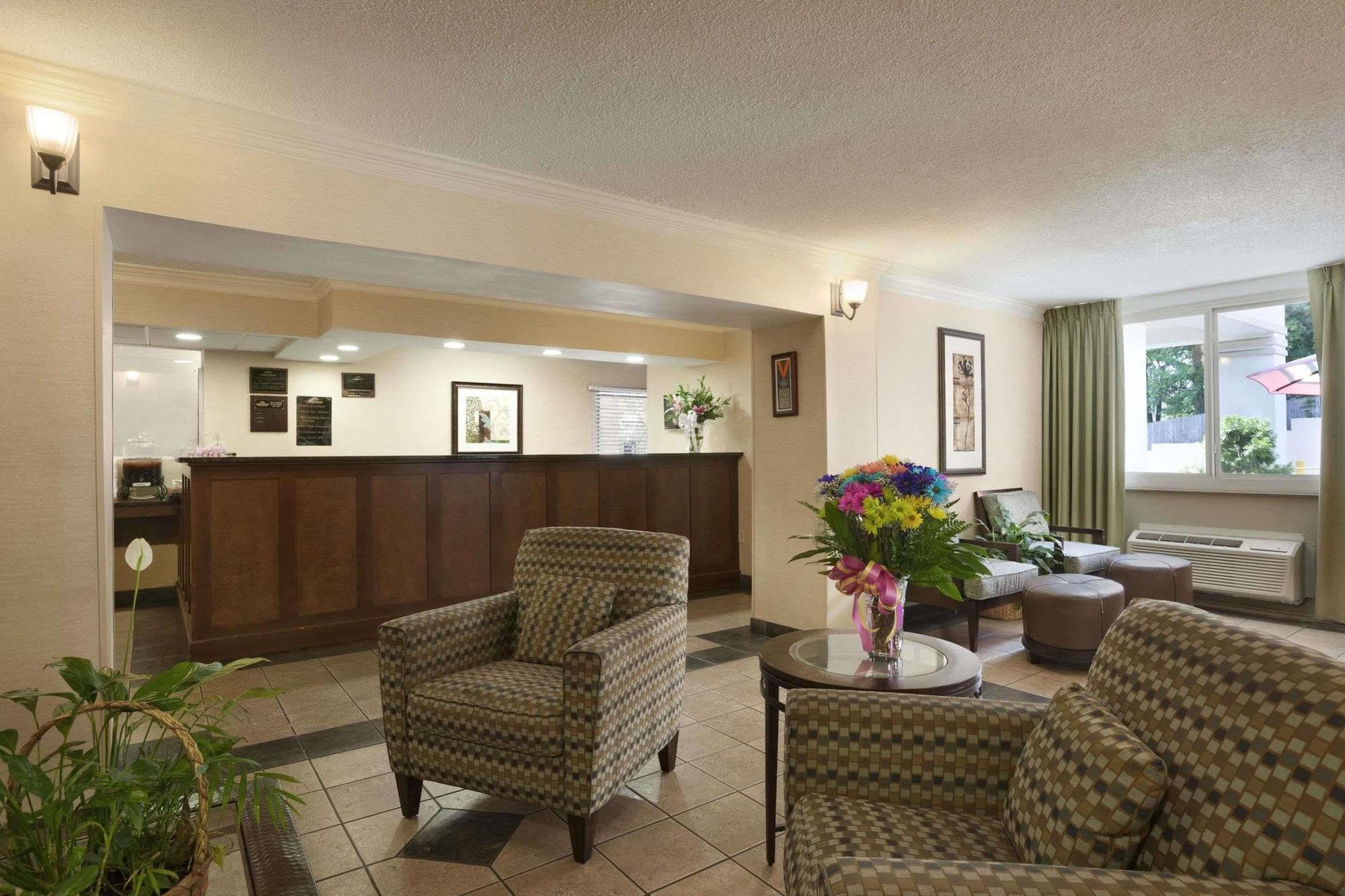 Hotel Wyndham Garden Washington Dc North Exteriér fotografie